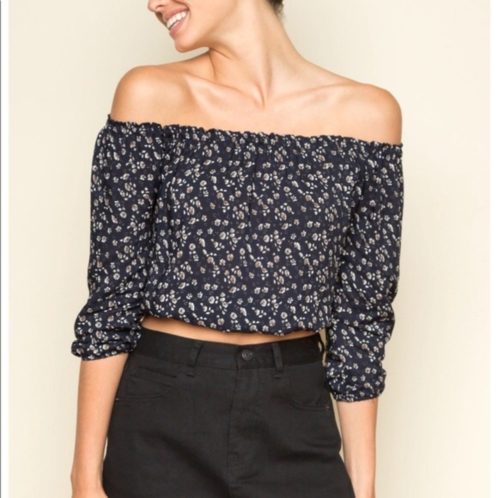 Brandy Melville | Floral off the shoulder top - Picture 3 of 4